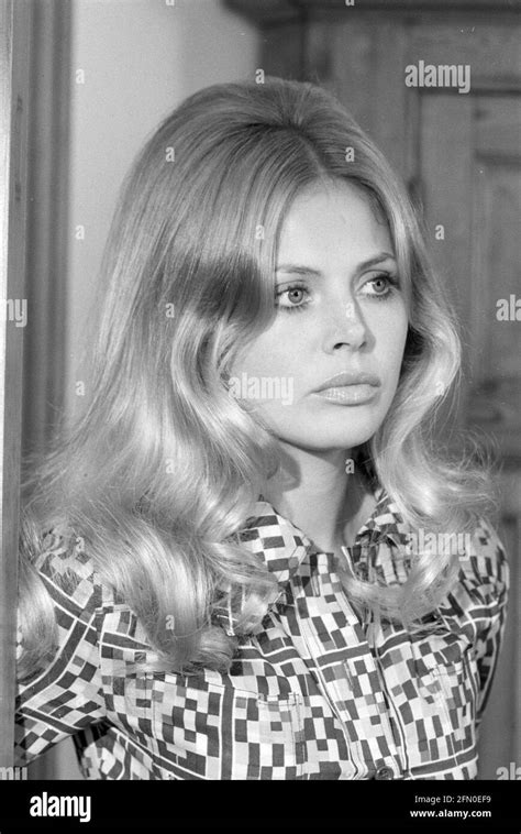 britt ekland topless|Why The Wicker Man Used A ‘Bottom Double’ For Britt Eckland。